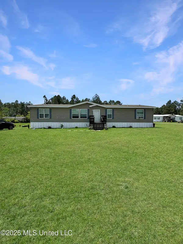 13801 Foxrun Drive, Vancleave, MS 39565