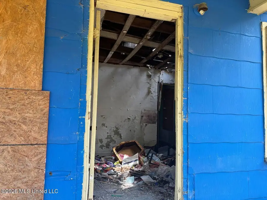 1911 Oakland Avenue, Jackson, MS 39213 - #2