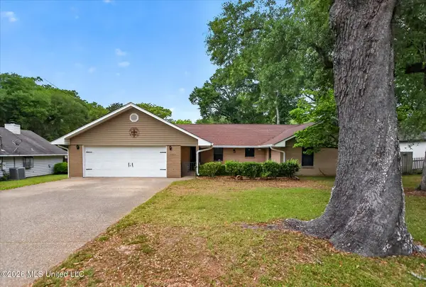 6627 Golf Club Drive, Diamondhead, MS 39525