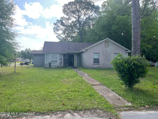 7212 Greenbriar Street, Ocean Springs, MS 39564
