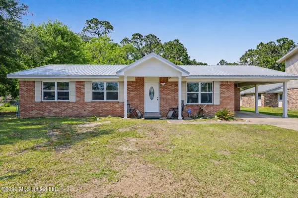 203 Lynn Circle, Pass Christian, MS 39571