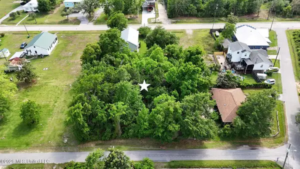 423 Water Street, Waveland, MS 39576