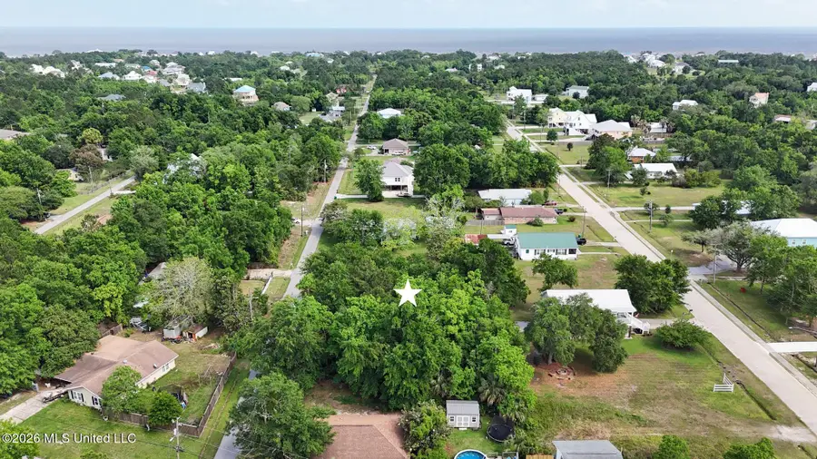 423 Water Street, Waveland, MS 39576 - #2