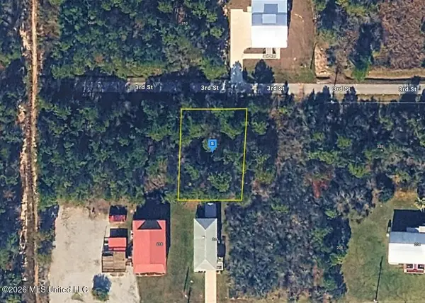 345 3rd Street, Waveland, MS 39576