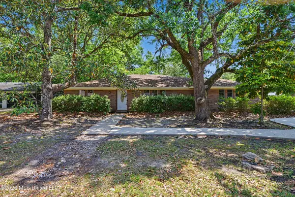 831 Graveline Road, Gautier, MS 39553