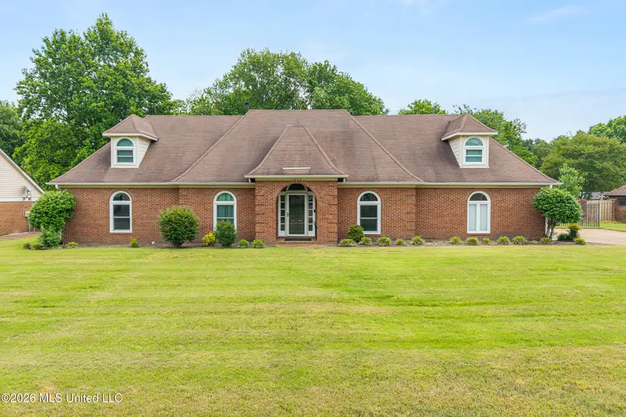 7254 Flower Creek Drive, Southaven, MS 38671 - #2