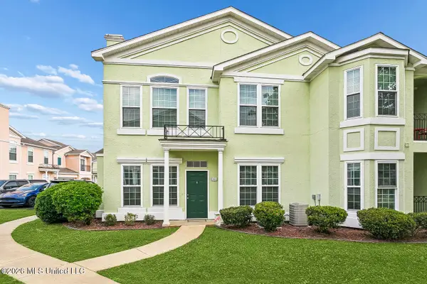 2252 Beach Drive, Gulfport, MS 39507