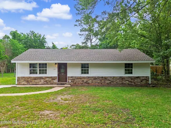 2907 Woodlawn Avenue, Moss Point, MS 39563