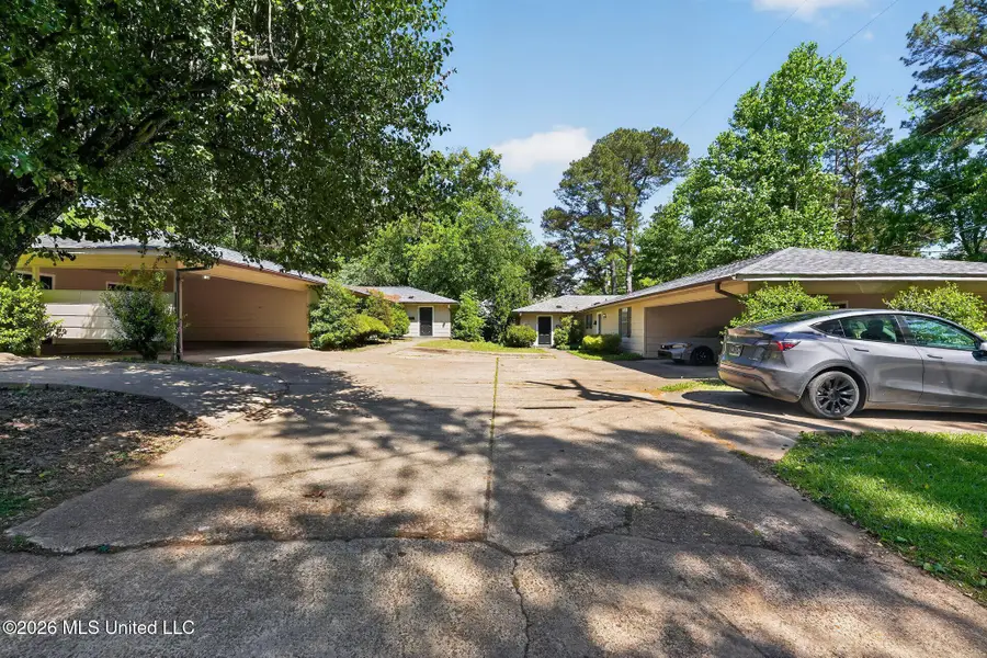 5702 Orchard View Drive, Jackson, MS 39211 - #3