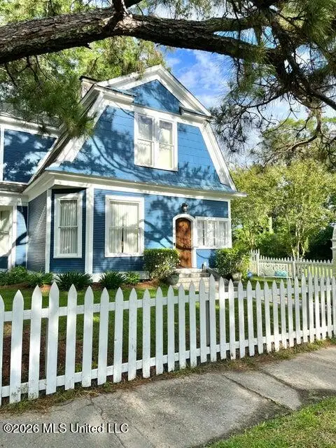 604 Court Street, Hattiesburg, MS 39401 - #3