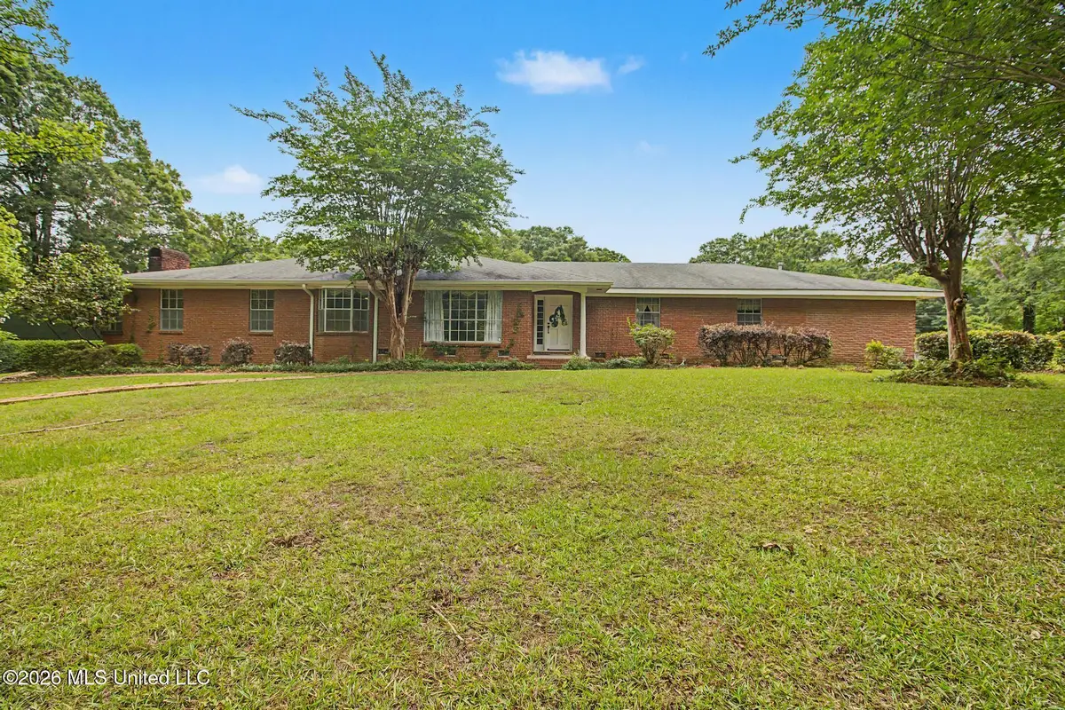 810 E College Avenue, Wiggins, MS 39577 - #1