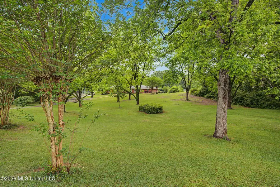 810 E College Avenue, Wiggins, MS 39577 - #2