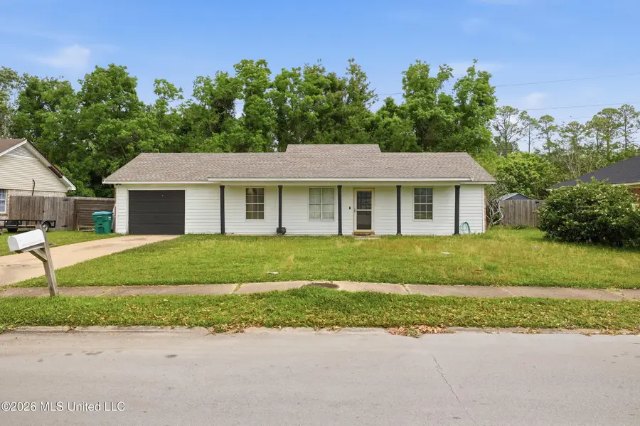 3905 Yosemite Drive, Ocean Springs, MS 39564 - #2