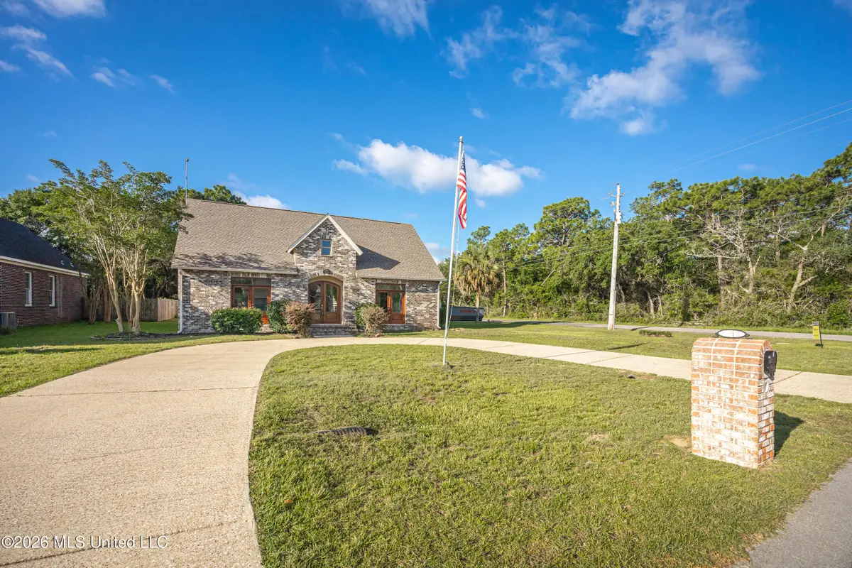 5601 Woody End Road, Ocean Springs, MS 39564 - #1