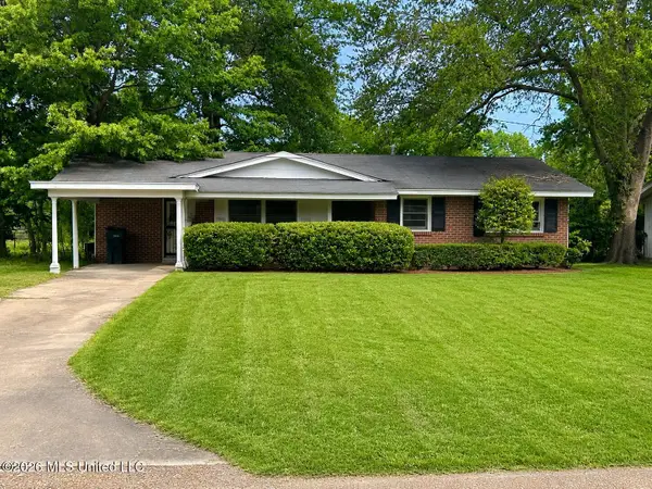 1106 W President Avenue, Greenwood, MS 38930