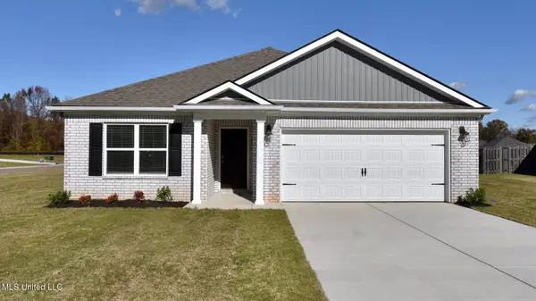 39 S Thorn Tree Street, Byhalia, MS 38611