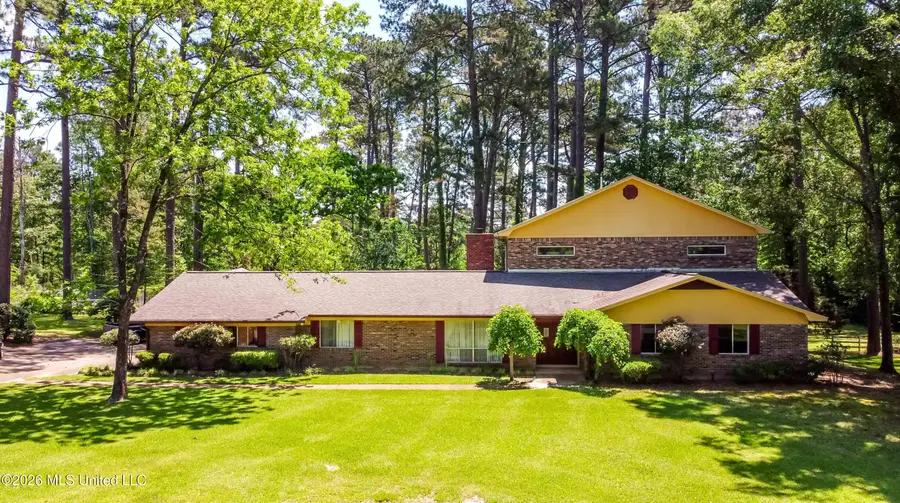 3830 Forest Hill Road, Jackson, MS 39212 - #2