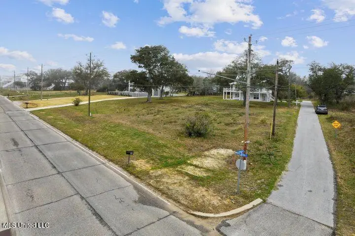 517 N Beach Boulevard, Waveland, MS 39576 - #3