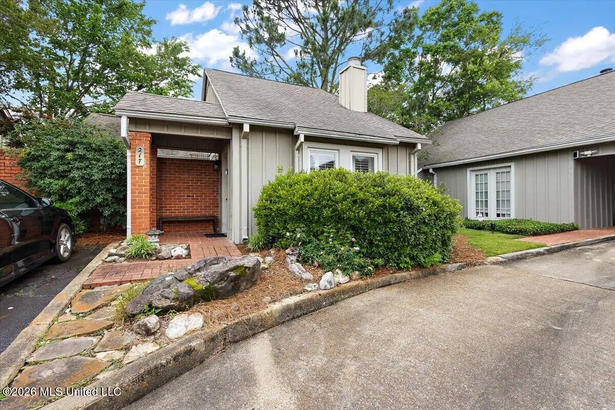 217 River Place 2, Jackson, MS 39211 - #1