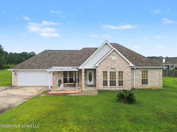 25 Apache Drive, Picayune, MS 39466
