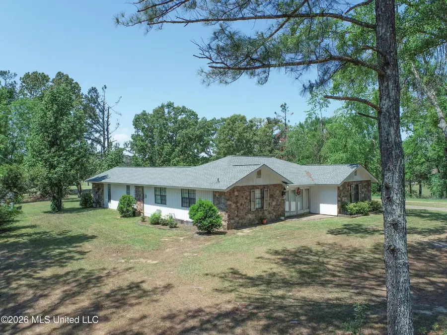 415 Woodland Road, Batesville, MS 38606 - #2