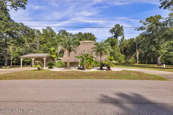 8332 Makiki Drive, Diamondhead, MS 39525