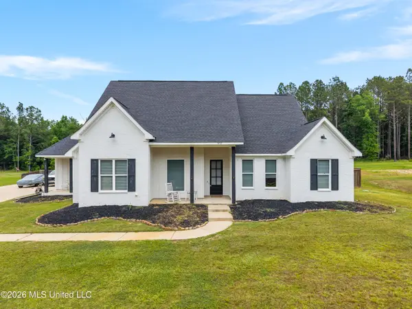 1652 Old Lake Road, Brandon, MS 39042