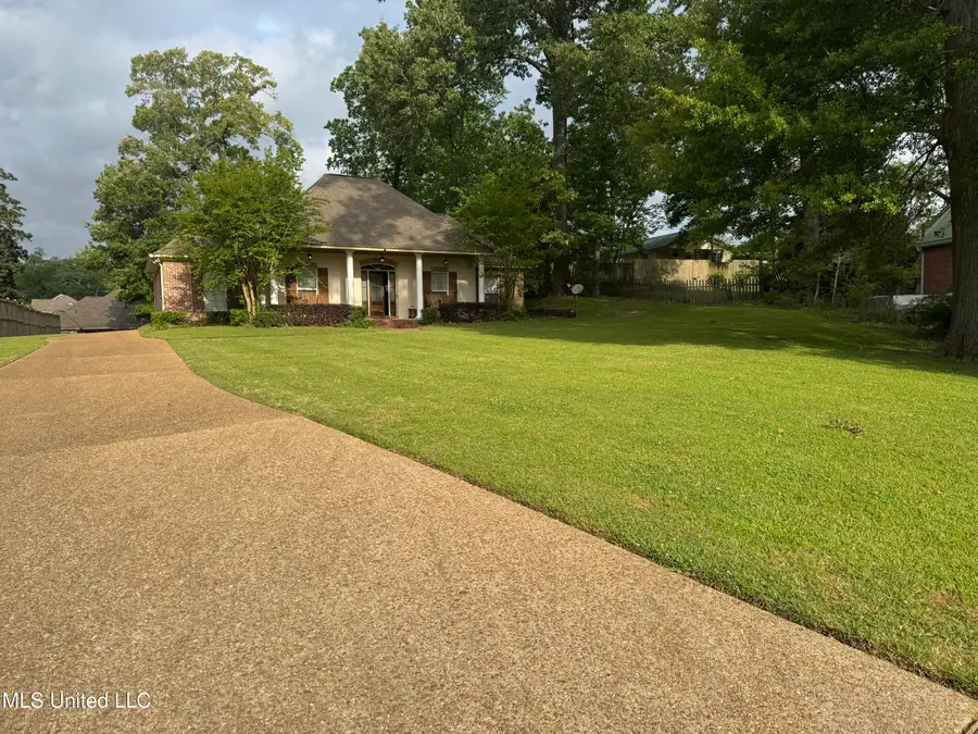 8 Audubon Place, Natchez, MS 39120 - #3