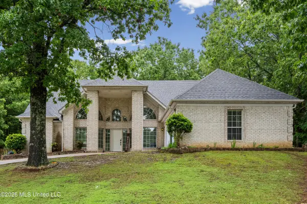 10120 N Cypress Lake Drive, Olive Branch, MS 38654