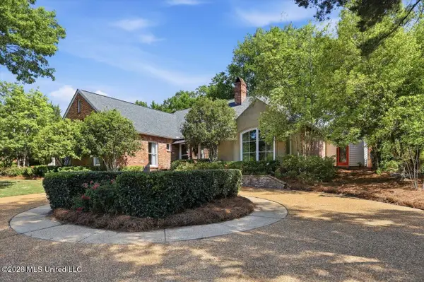 241 Sawbridge Drive, Ridgeland, MS 39157