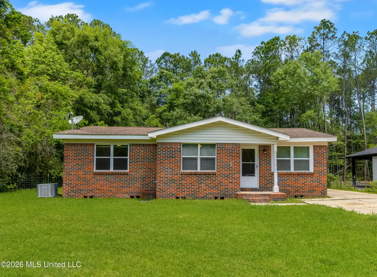 8900 Townsend Terrace, Ocean Springs, MS 39564 - #1