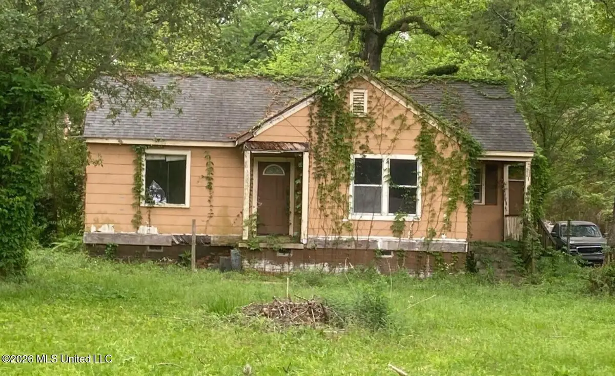 2006 Alta Woods Boulevard, Jackson, MS 39204 - #1