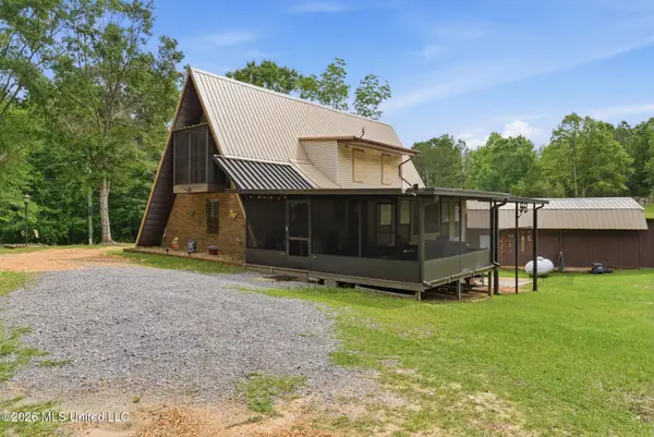 38 Downs Street, Lumberton, MS 39455