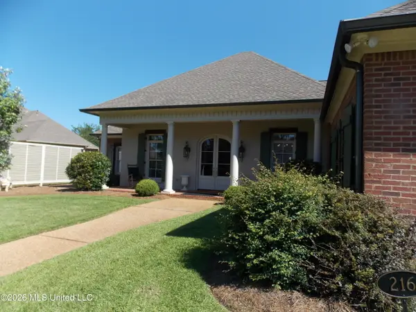 216 Oxford Place, Ridgeland, MS 39157