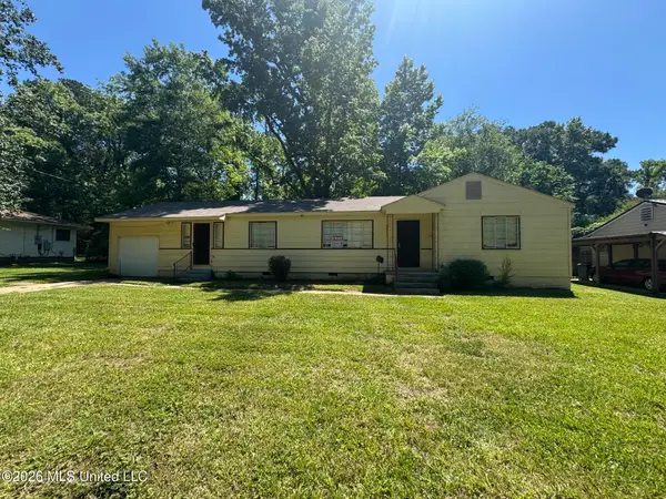 3330 Charleston Drive, Jackson, MS 39212