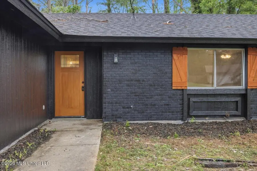 609 Briarcliff Circle, Jackson, MS 39212 - #2