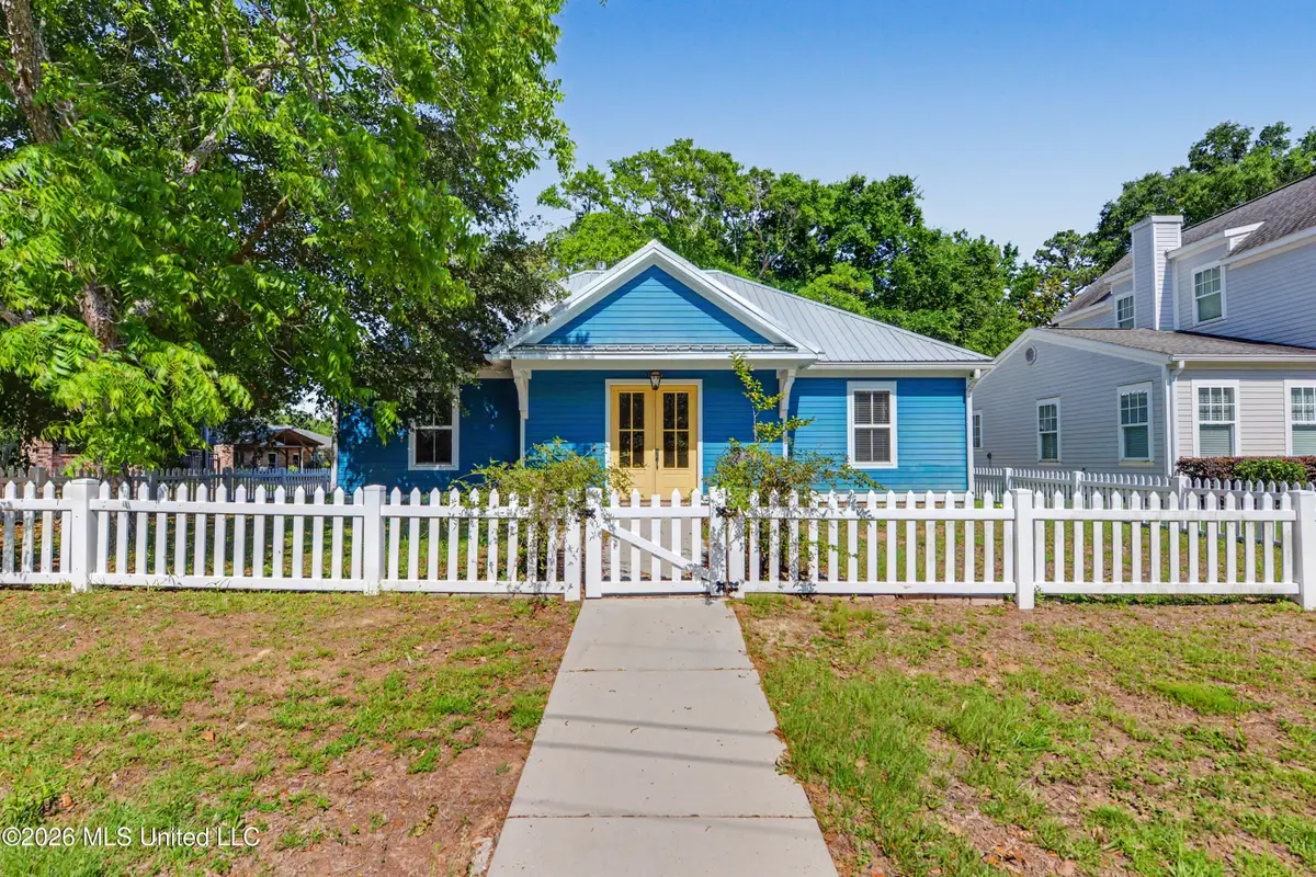 9521 Red Bluff Court, Ocean Springs, MS 39564 - #1