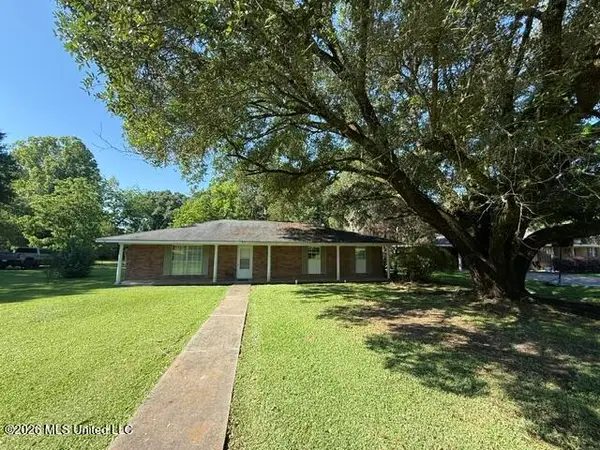 812 Meadowbrook Lane, Tylertown, MS 39667