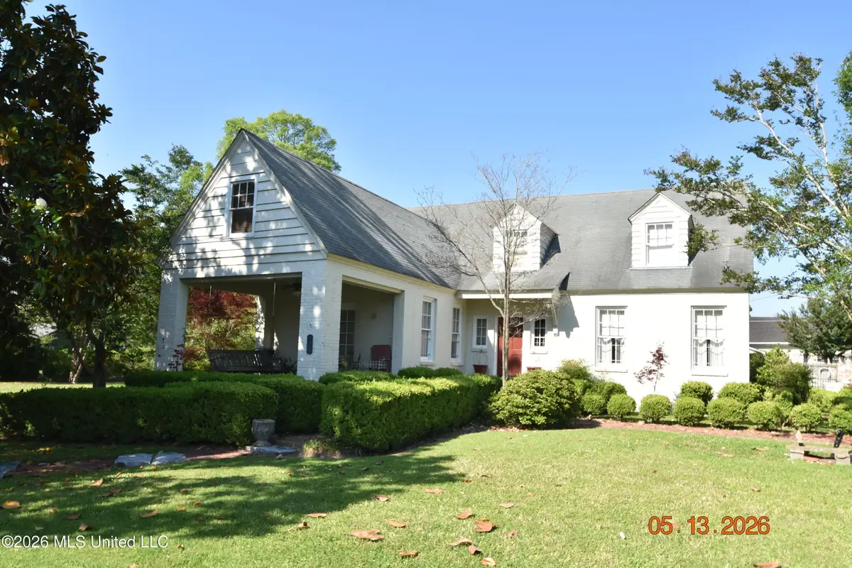 204 Grand Boulevard, Greenwood, MS 38930 - #1