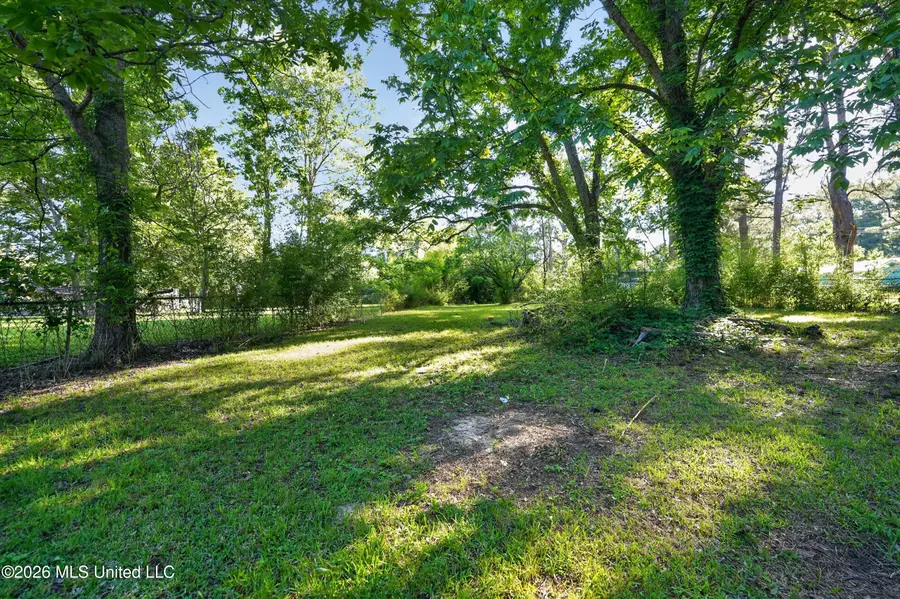 620 Queen Circle, Jackson, MS 39209 - #3