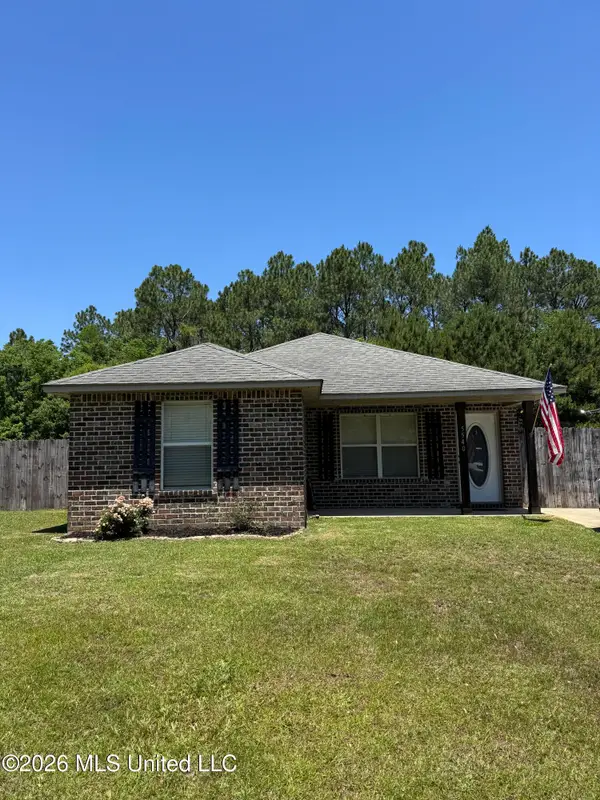5540 Landing Court, D'Iberville, MS 39540