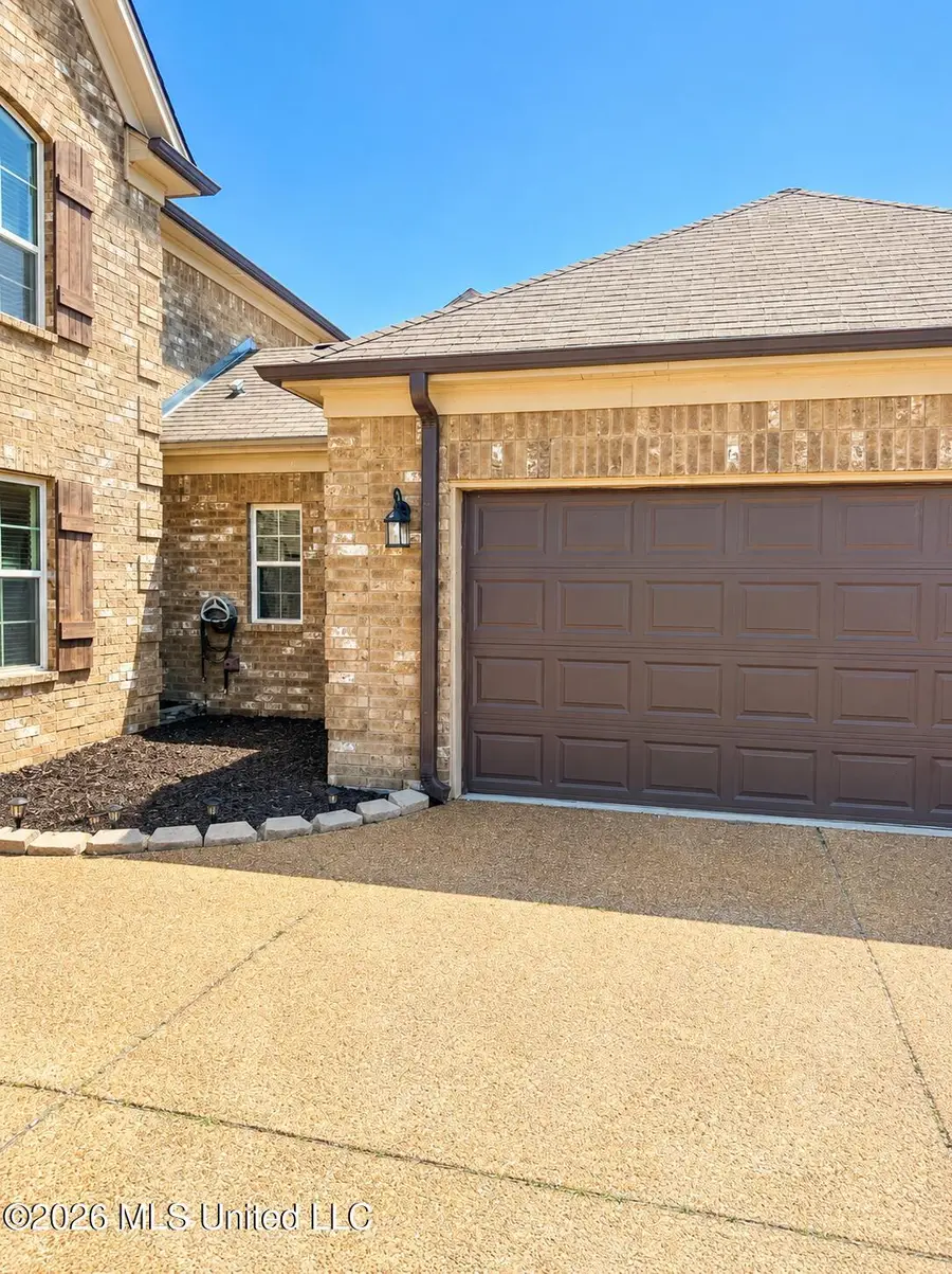 1436 N Arbor Lake Drive, Horn Lake, MS 38637 - #2