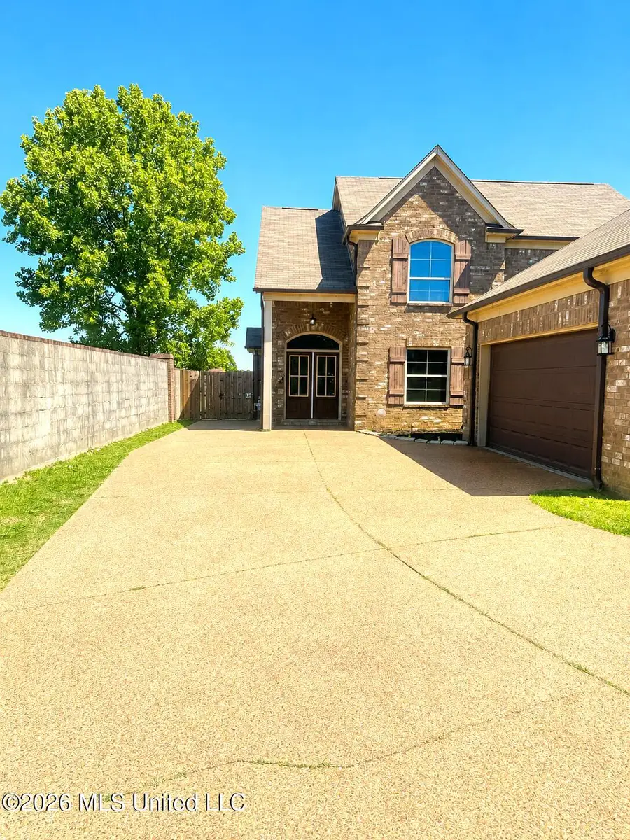 1436 N Arbor Lake Drive, Horn Lake, MS 38637 - #3