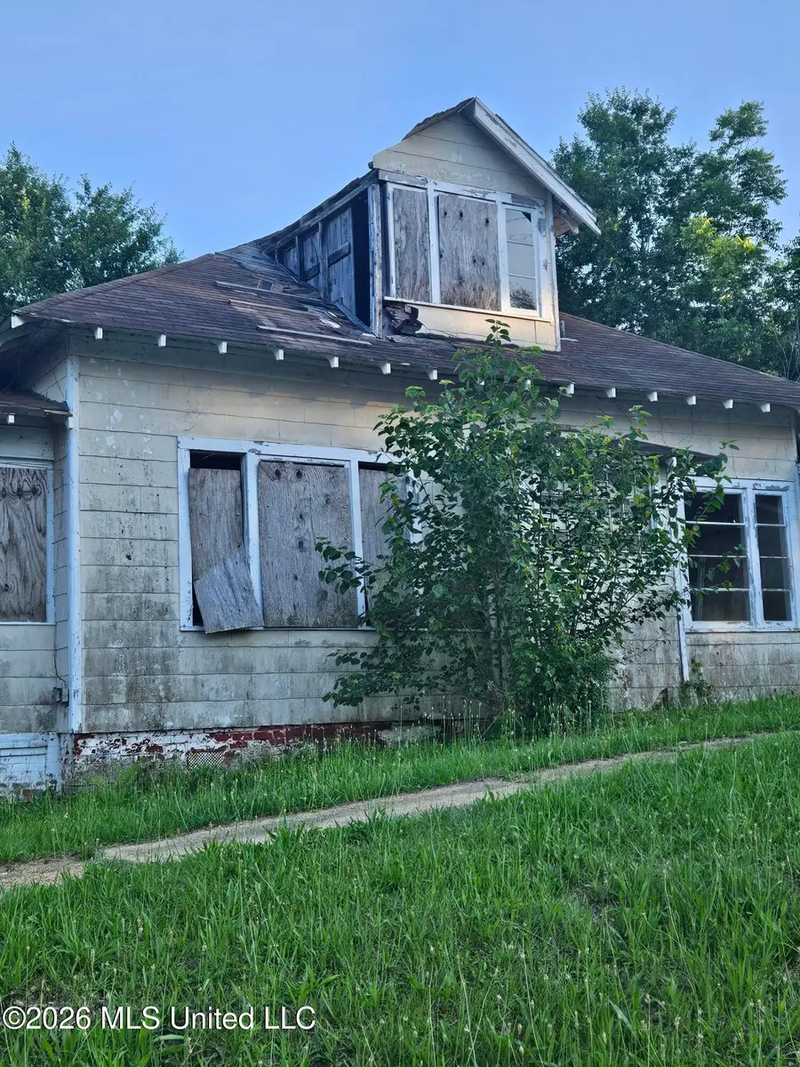 604 S Broadway Street, McComb, MS 39648 - #3
