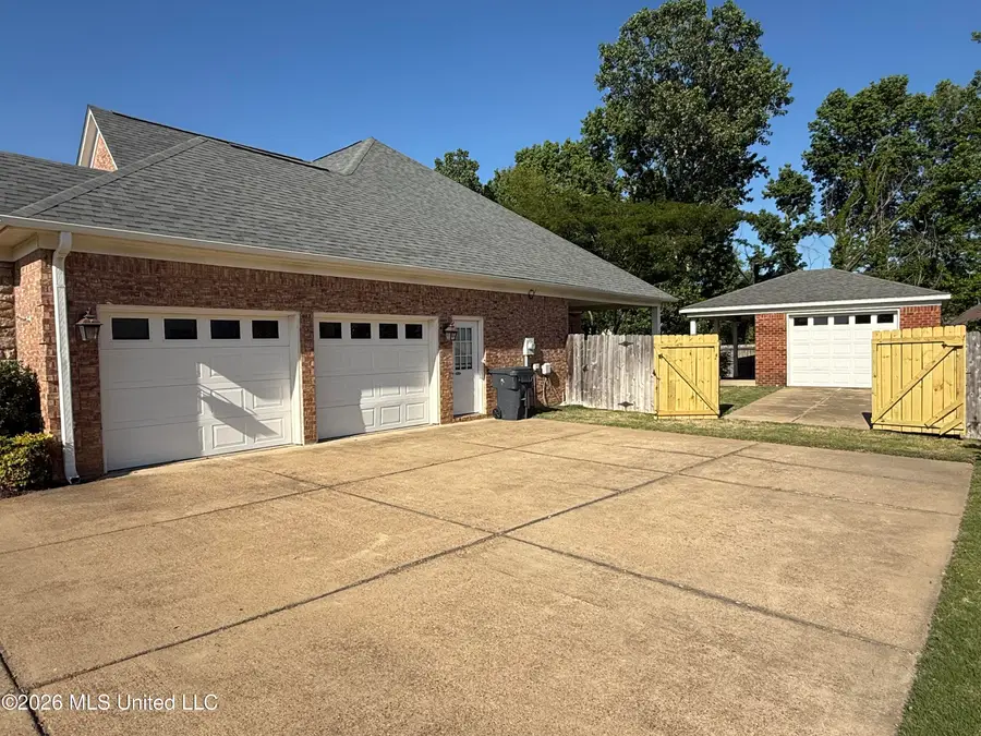 704 Shadow View Drive, Hernando, MS 38632 - #2