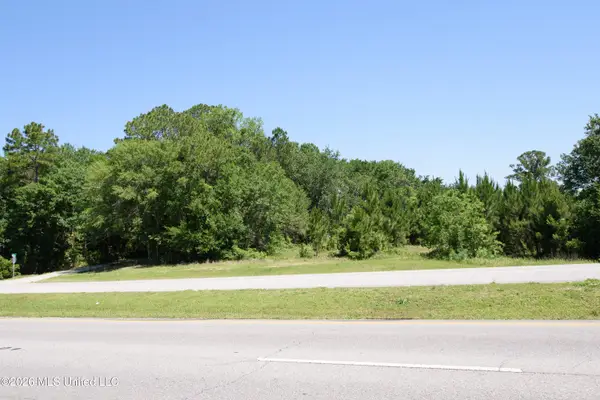 W Bienville Boulevard, Ocean Springs, MS 39564