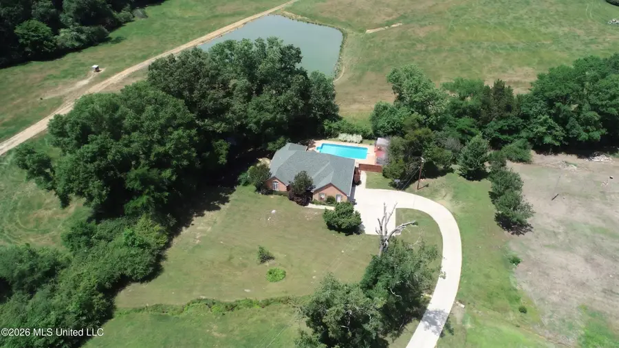 16725 E Highway 4, Senatobia, MS 38668 - #2