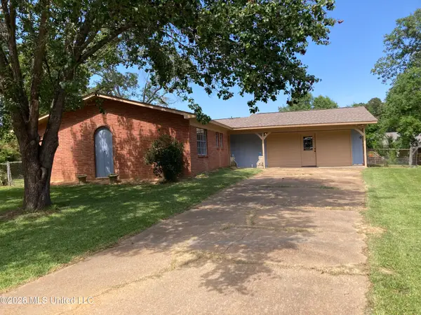 110 Bingo Circle, Pearl, MS 39208