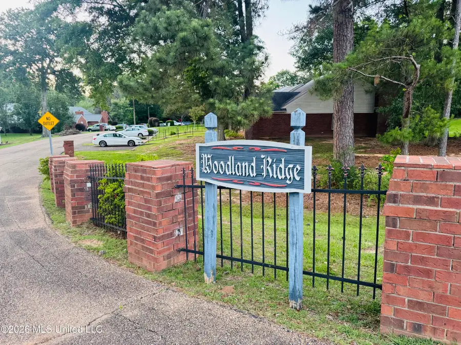 110 Woodland Ridge Drive, McComb, MS 39648 - #2