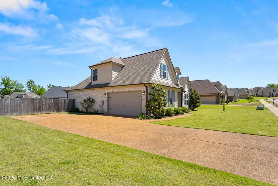 726 Benton Drive, Nesbit, MS 38651 - #3